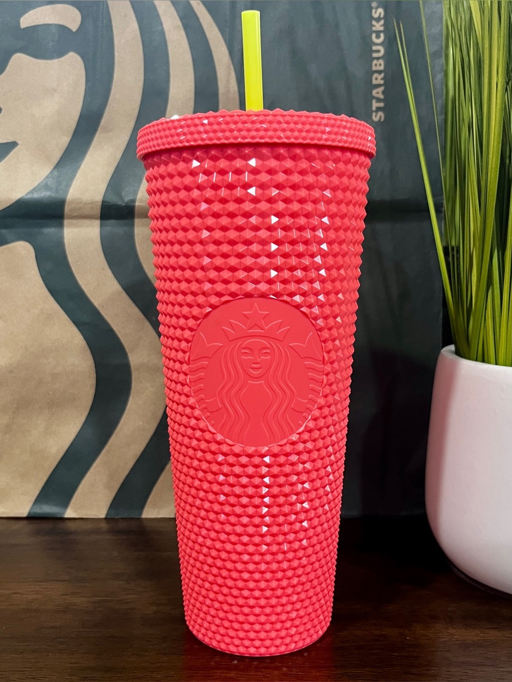 💖 Starbucks Summer 2022 Bling Studded Dragon Fruit Tumbler Venti 24oz Cold Cup